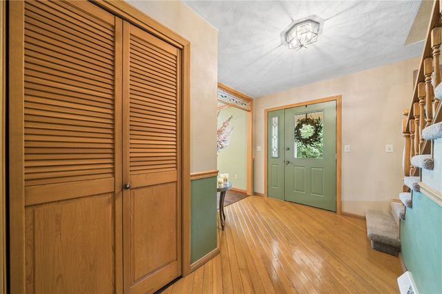 215 Shelby Drive, Hempfield Twp, PA 15601