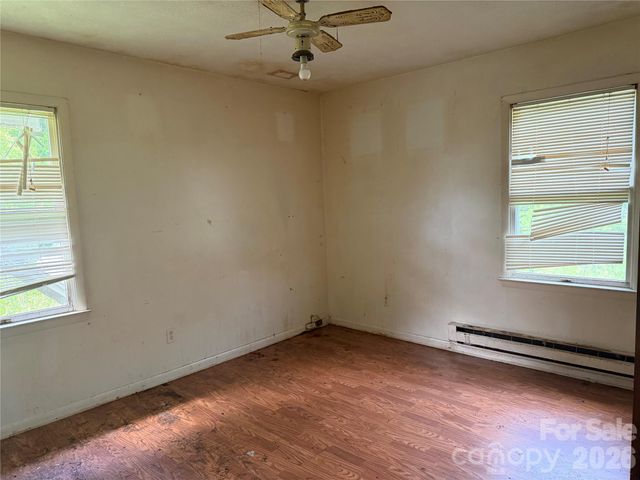 23 Meteor Court, Waynesville, NC 28768
