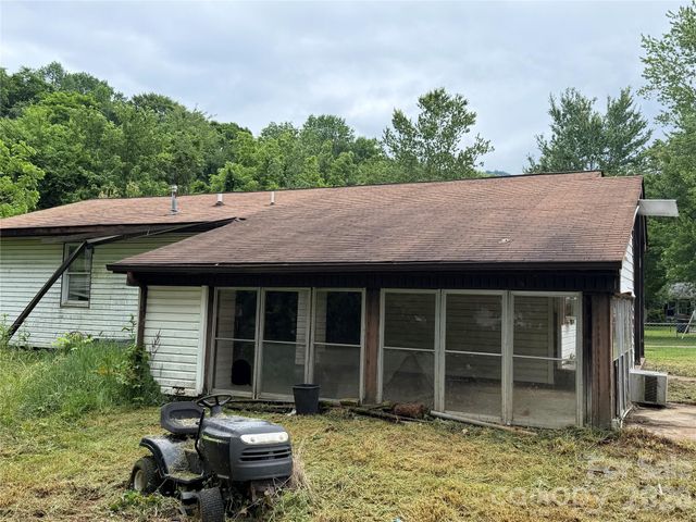 23 Meteor Court, Waynesville, NC 28768