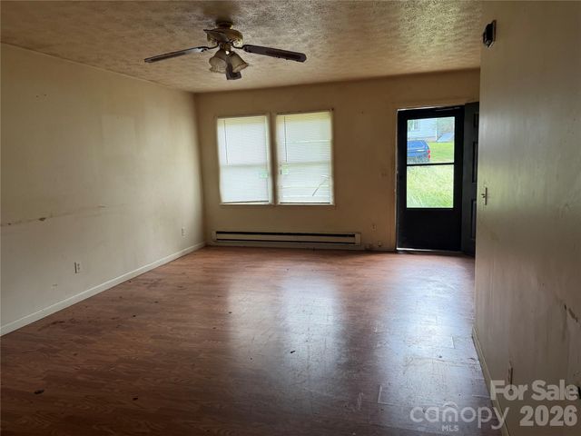 23 Meteor Court, Waynesville, NC 28768