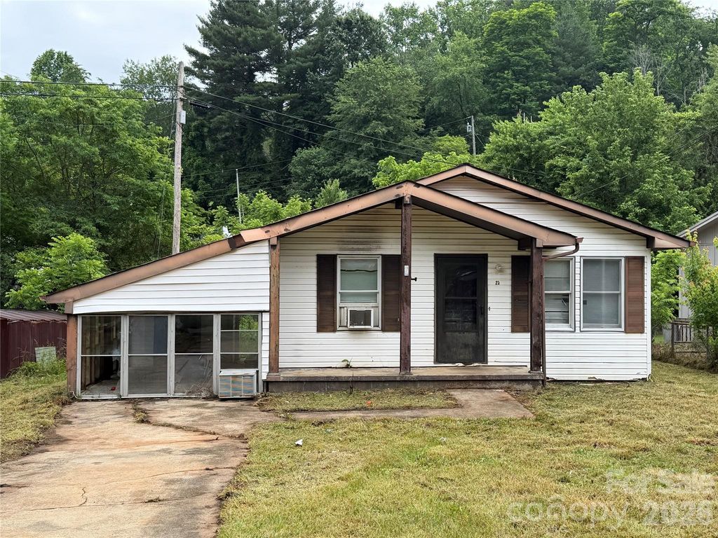 23 Meteor Court, Waynesville, NC 28768