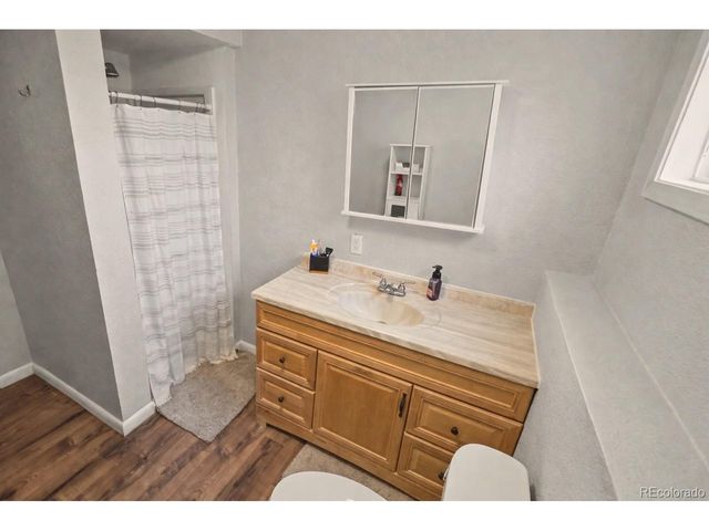 125 Columbia Dr, Julesburg, CO 80737