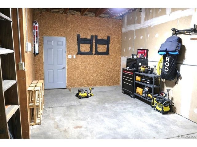 125 Columbia Dr, Julesburg, CO 80737