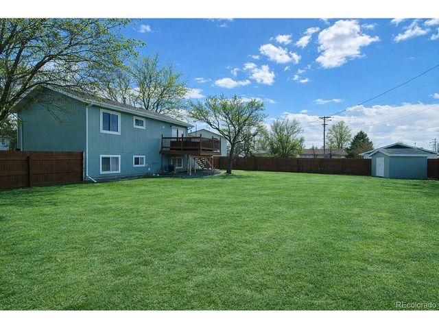 125 Columbia Dr, Julesburg, CO 80737