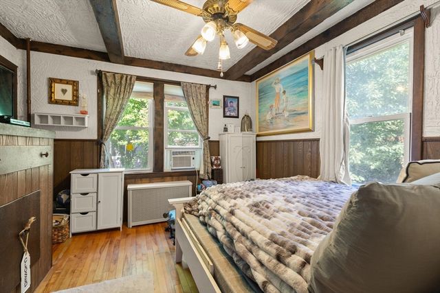 9 Norcross St, Worcester, MA 01602