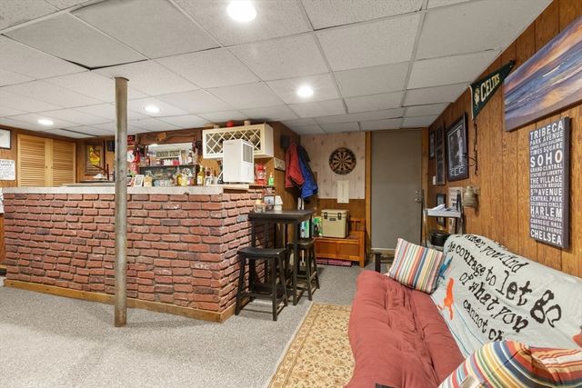 9 Norcross St, Worcester, MA 01602