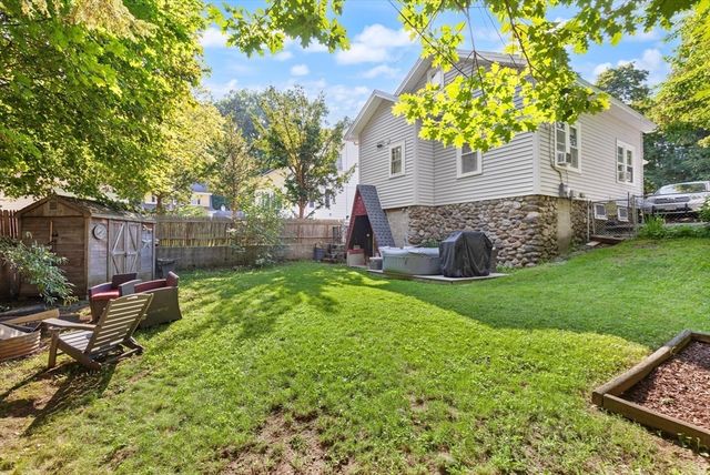 9 Norcross St, Worcester, MA 01602