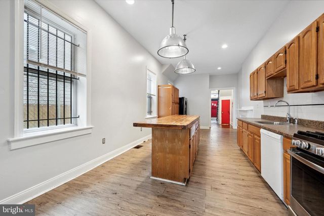 1852 N 17TH ST, Philadelphia, PA 19121