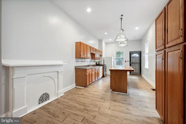 1852 N 17TH ST, Philadelphia, PA 19121