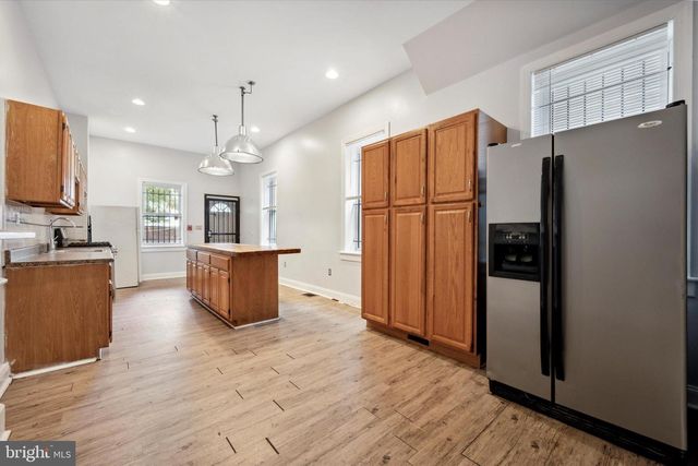 1852 N 17TH ST, Philadelphia, PA 19121