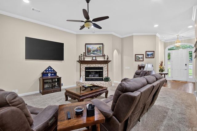7 Vencedor Way, Hot Springs Village, AR 71909