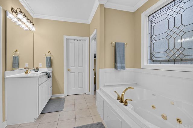 7 Vencedor Way, Hot Springs Village, AR 71909