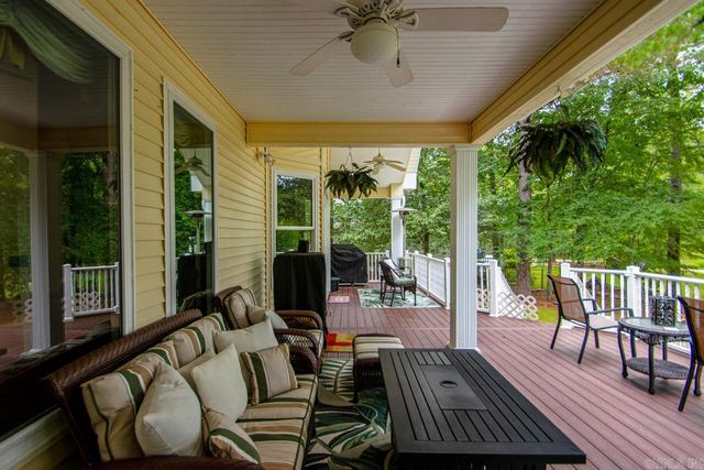 7 Vencedor Way, Hot Springs Village, AR 71909