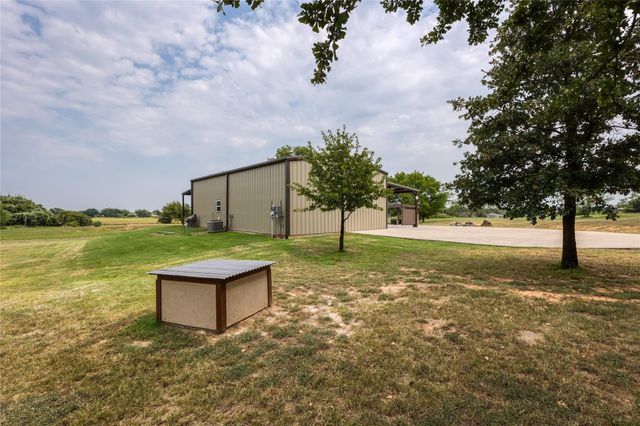 210 Spring Branch Trail N, Springtown, TX 76082