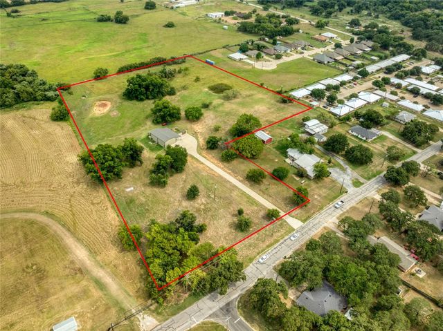 210 Spring Branch Trail N, Springtown, TX 76082
