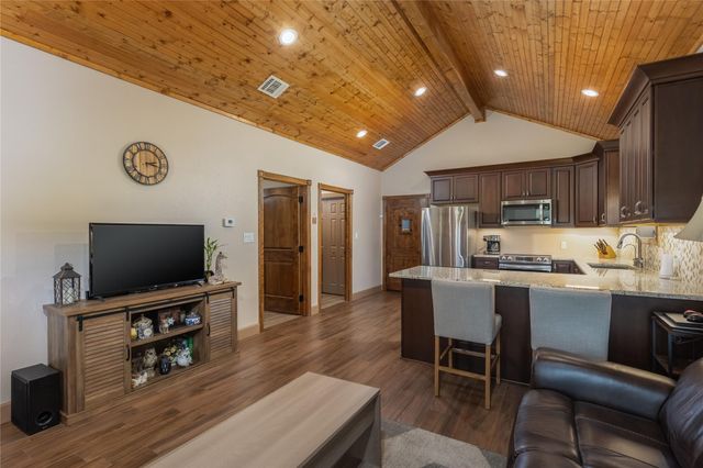 210 Spring Branch Trail N, Springtown, TX 76082