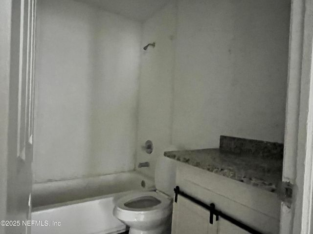 4833 COLLEGE Street, Jacksonville, FL 32205