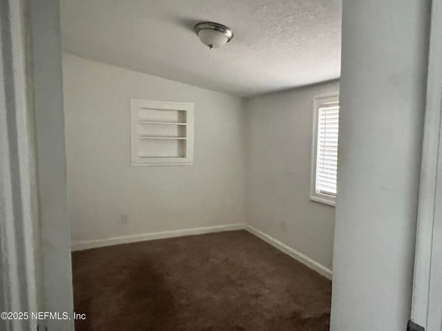 4833 COLLEGE Street, Jacksonville, FL 32205