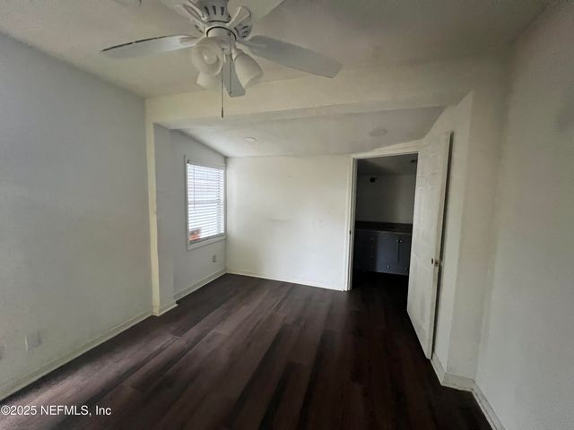 4833 COLLEGE Street, Jacksonville, FL 32205