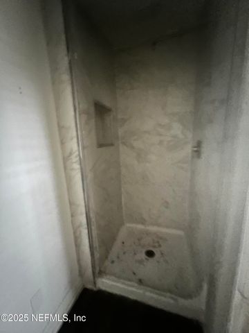 4833 COLLEGE Street, Jacksonville, FL 32205