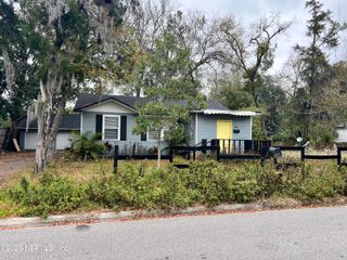 4833 COLLEGE Street, Jacksonville, FL 32205