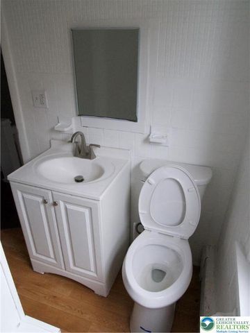 1122 Fullerton Avenue, Allentown City, PA 18102