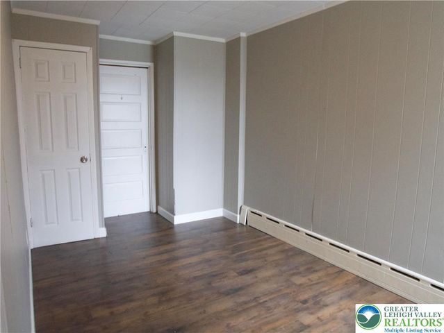 1122 Fullerton Avenue, Allentown City, PA 18102