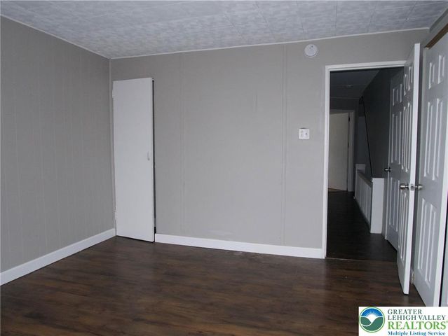 1122 Fullerton Avenue, Allentown City, PA 18102