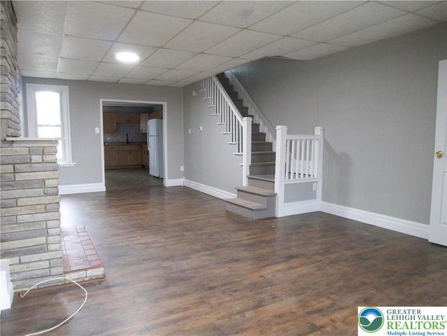 1122 Fullerton Avenue, Allentown City, PA 18102