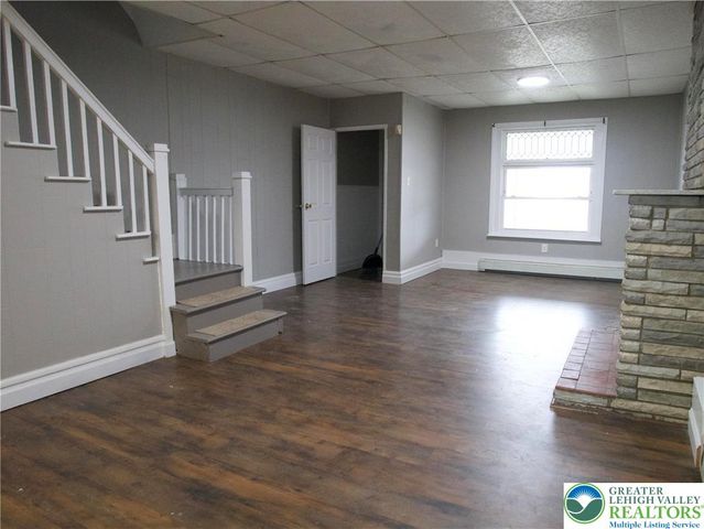 1122 Fullerton Avenue, Allentown City, PA 18102