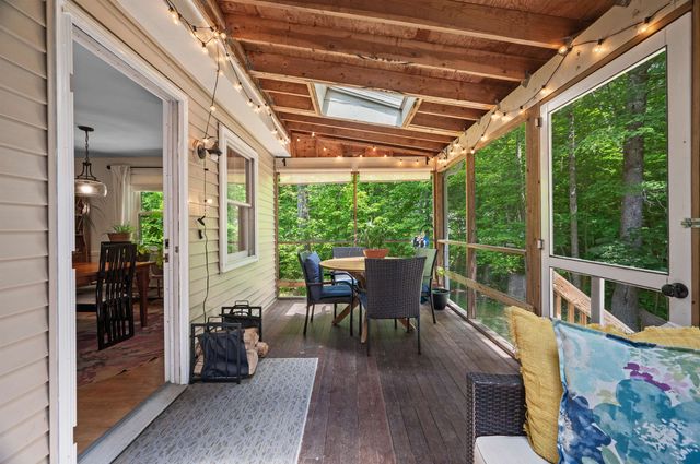 8 Pine Grove Road, Exeter, NH 03833