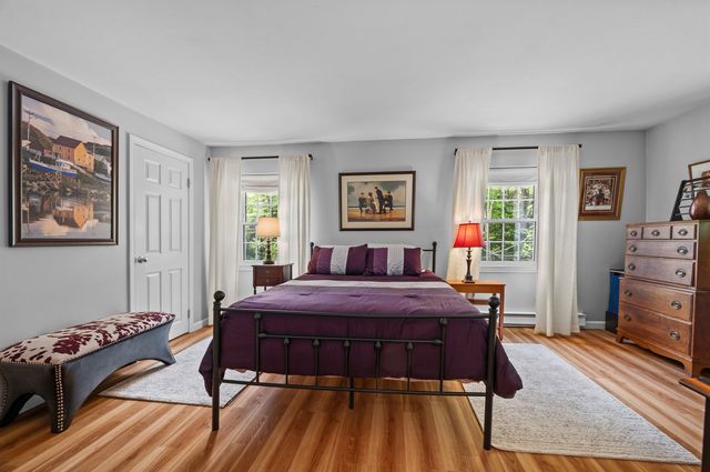 8 Pine Grove Road, Exeter, NH 03833