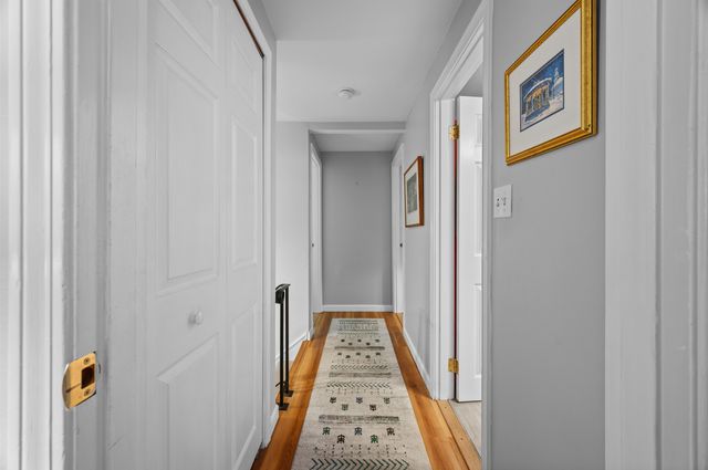 8 Pine Grove Road, Exeter, NH 03833