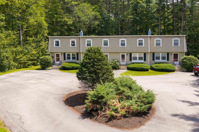 8 Pine Grove Road, Exeter, NH 03833