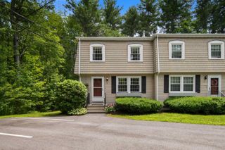 8 Pine Grove Road, Exeter, NH 03833