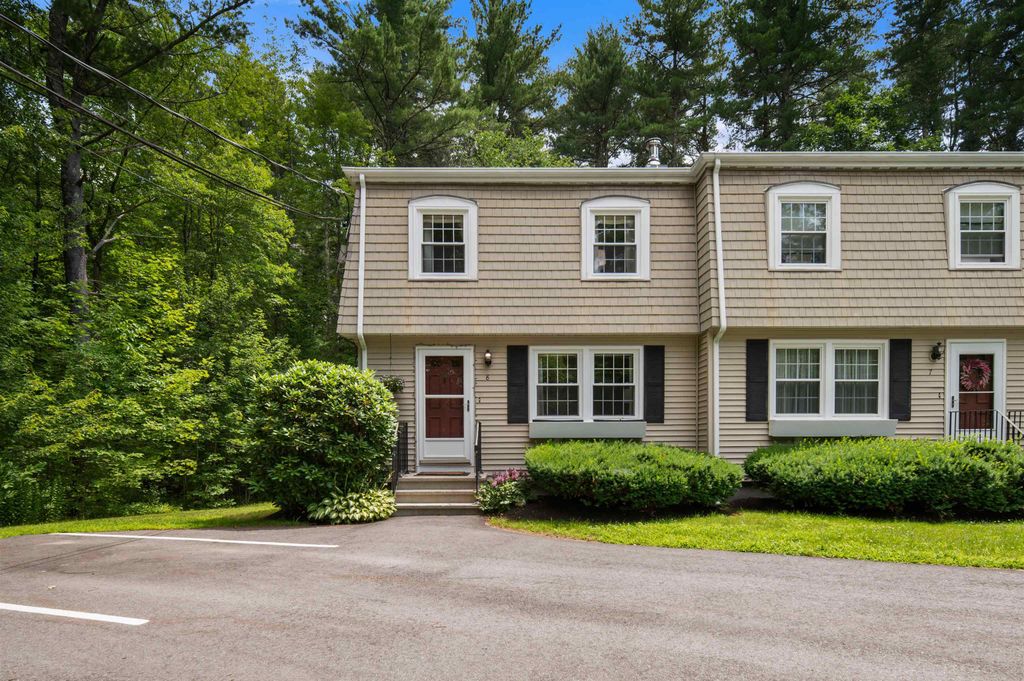 8 Pine Grove Road, Exeter, NH 03833