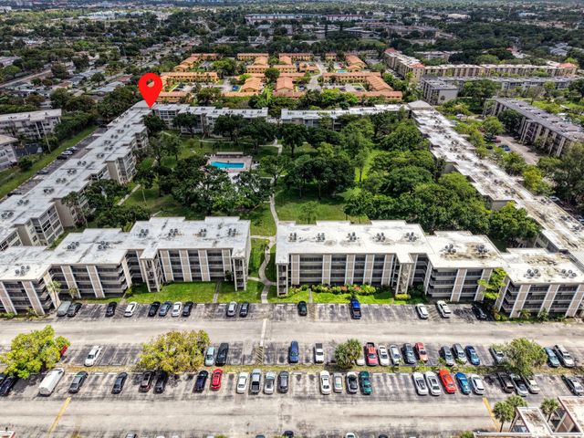 3001 NW 48th Avenue 439, Lauderdale Lakes, FL 33313