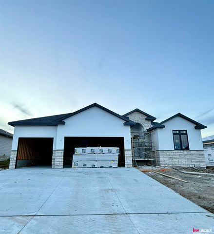 605 N 108 Street, Lincoln, NE 68527