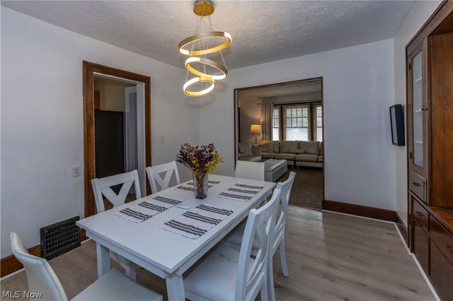 273 S Portage Path, Akron, OH 44302