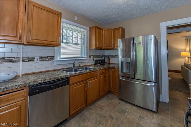 273 S Portage Path, Akron, OH 44302