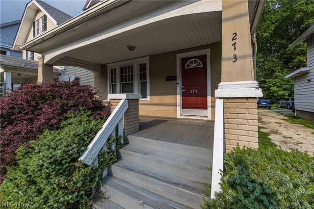 273 S Portage Path, Akron, OH 44302