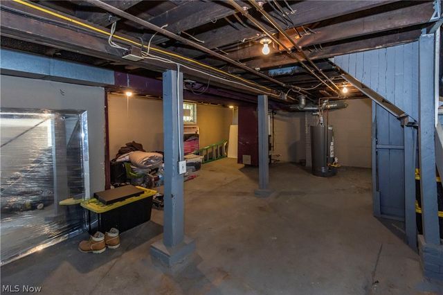 273 S Portage Path, Akron, OH 44302
