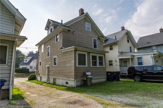 273 S Portage Path, Akron, OH 44302