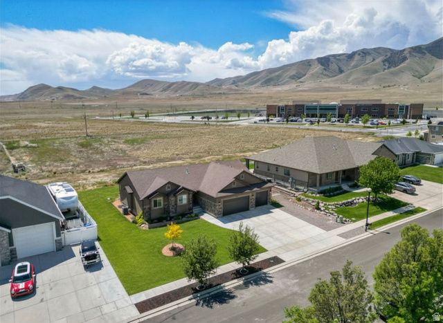 163 E HEPPLER LN, Saratoga Springs, UT 84045