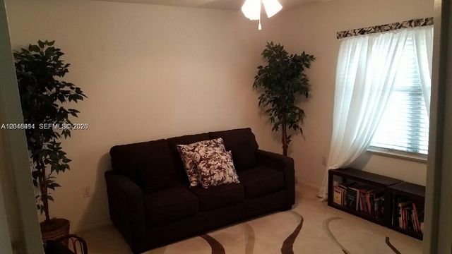 550 SW 137th Ave 101L, Pembroke Pines, FL 33027