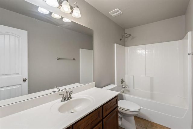 12709 Heritage Oaks Drive, Oklahoma City, OK 73120