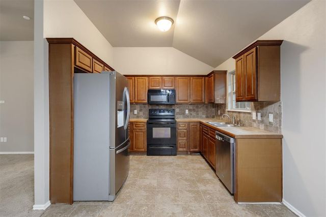 12709 Heritage Oaks Drive, Oklahoma City, OK 73120