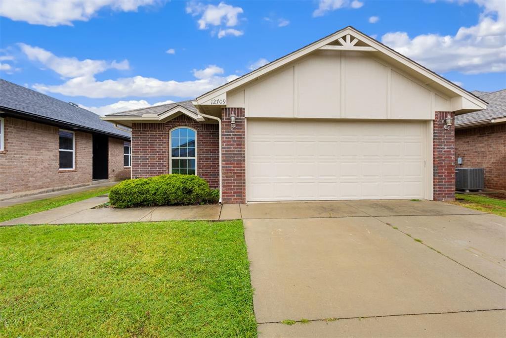 12709 Heritage Oaks Drive, Oklahoma City, OK 73120