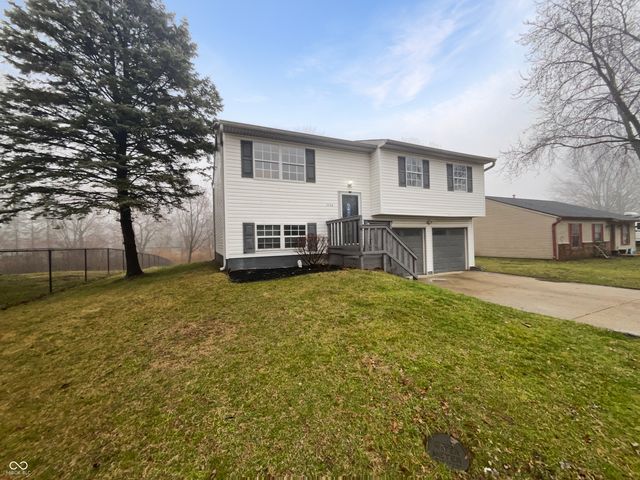 7739 Inverness Drive, Indianapolis, IN 46237