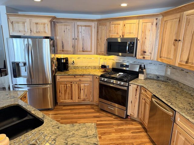 223 Clover LANE, Janesville, WI 53548